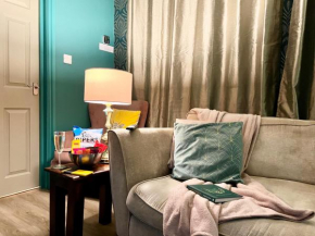 The Rose-Designer, 2-5 Beds, SmartTV, Uni, Tram, M250 Fibre